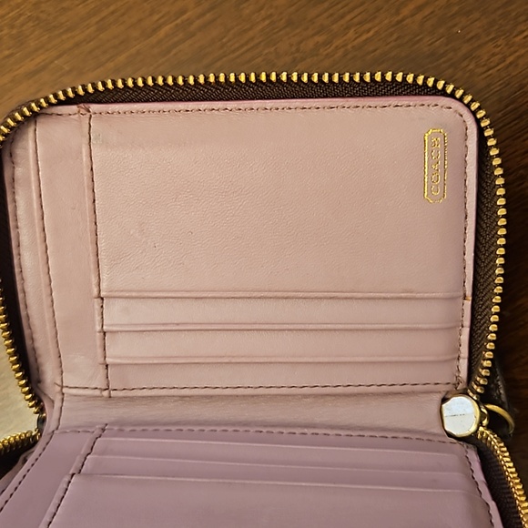 EUC COACH Vintage Zip Around Wallet Brown and Gold with Lilac Leather Interior - Picture 4 of 13